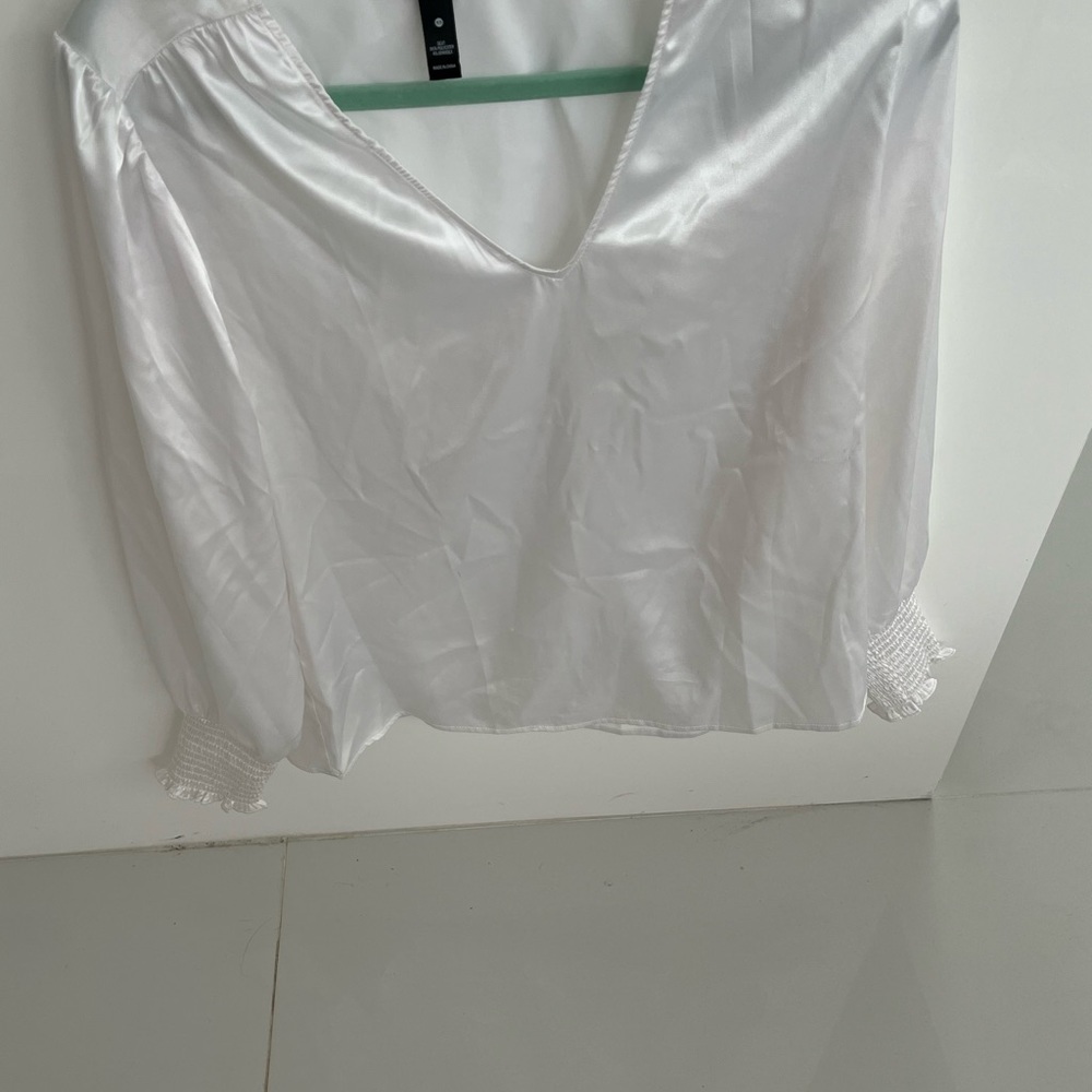 Aqua Satin white blouse with ruffled cuffs xs